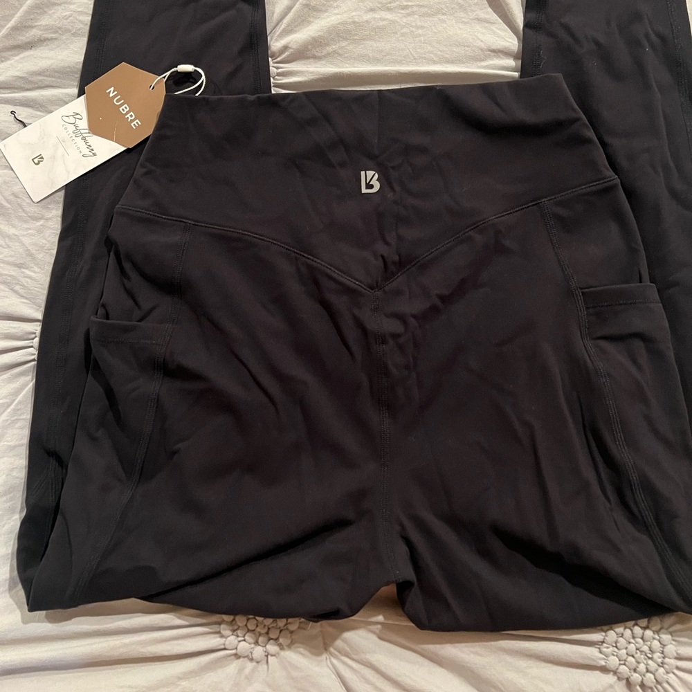 NWT Buffbunny leggings